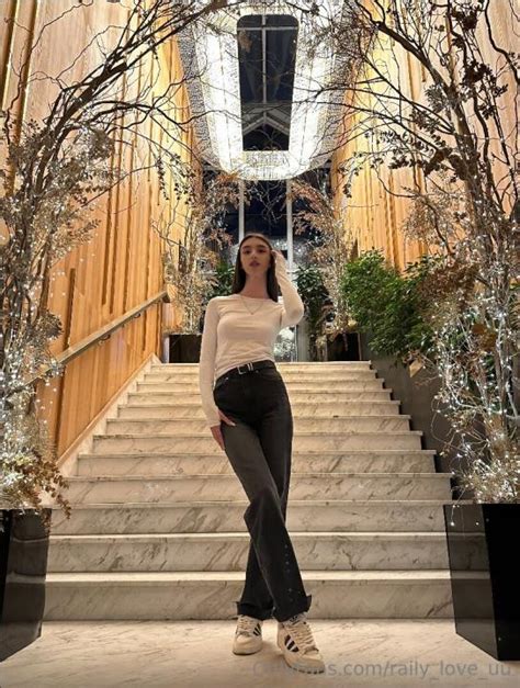 Xev Bellringer – Bootylicious .